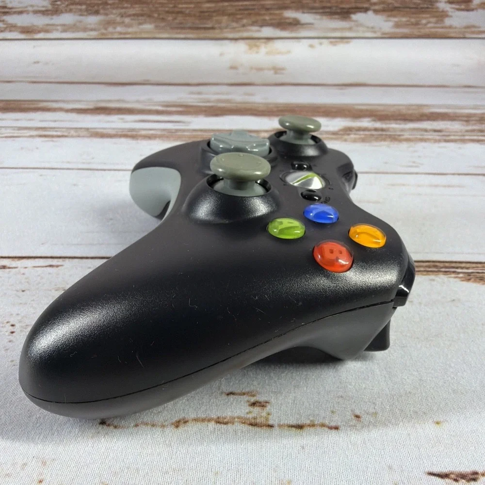 Microsoft Xbox 360 Wireless Controller Black Model 1403 Genuine OEM Powers On